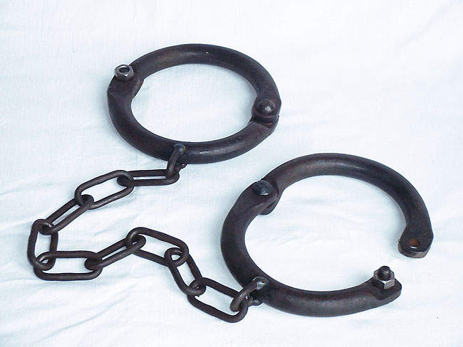 Legmanacles